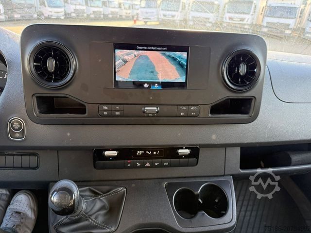 Transporter mit Koffer MERCEDES-BENZ SPRINTER 317 CDI Koffer 4,3 M LBW 0,75 TO.