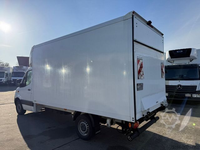 Transporter mit Koffer MERCEDES-BENZ SPRINTER 317 CDI Koffer 4,3 M LBW 0,75 TO.