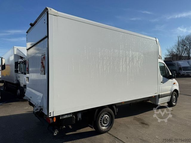Transporter mit Koffer MERCEDES-BENZ SPRINTER 317 CDI Koffer 4,3 M LBW 0,75 TO.