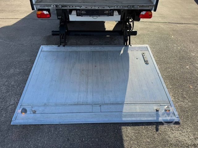 Transporter mit Koffer MERCEDES-BENZ SPRINTER 317 CDI Koffer 4,3 M LBW 0,75 TO.