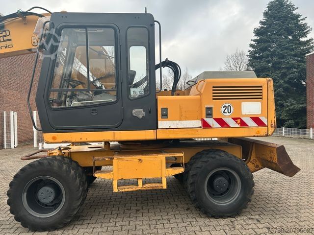 Mobilbagger LIEBHERR 902 Litronic
