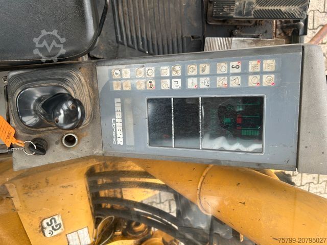 Mobilbagger LIEBHERR 902 Litronic