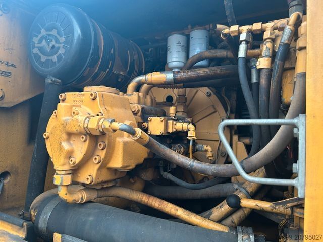 Mobilbagger LIEBHERR 902 Litronic