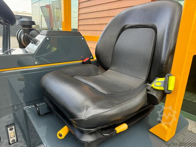 4-way forklift Combilift CB3000/LPG /2016 year/ Perfect condition