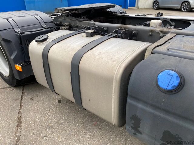 Standard-SZM Volvo FH 13.420 Globetrotter / Mega / 2x Tank