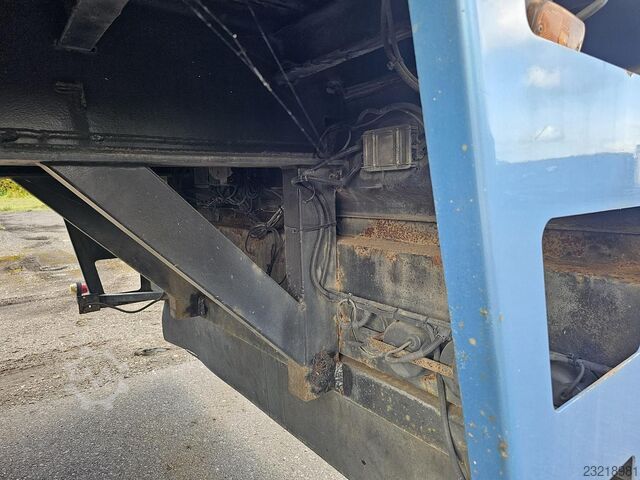 1995 JUMBO DO 300 S / 2 Lenkachsen / BPW-Trommelbremsen / Zwillingsbereifung / Liftachse JUMBO DO 300 S/   2 X STEERING /BPW DRUM / DOUBLE TIR...