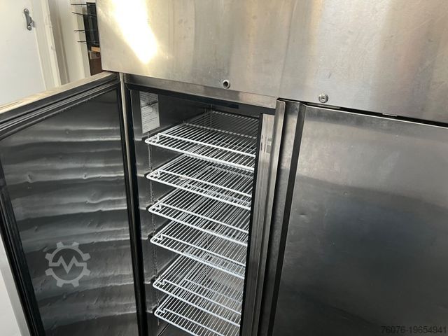 Sonderausbau-Transporter IVECO 70C17 Fleisch Theke Solar Heizung Kühler Kamera