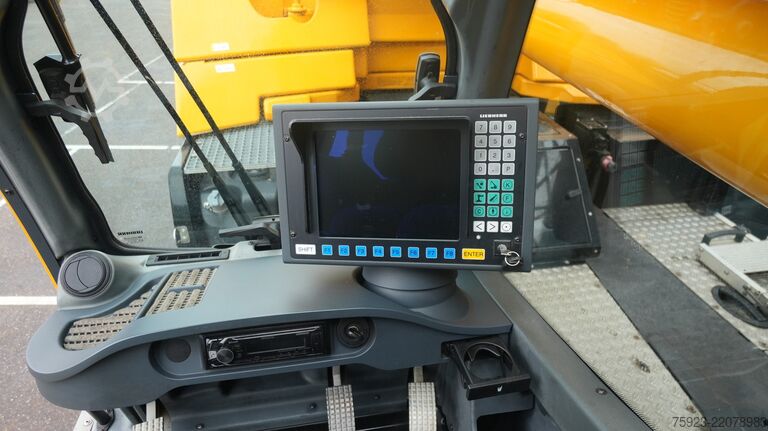 Crane truck Liebherr LTM 1050-3.1