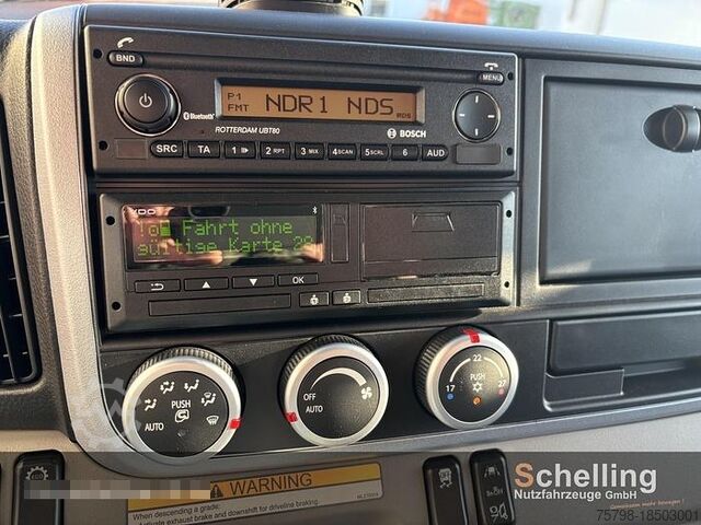 Customized van FUSO 7C15