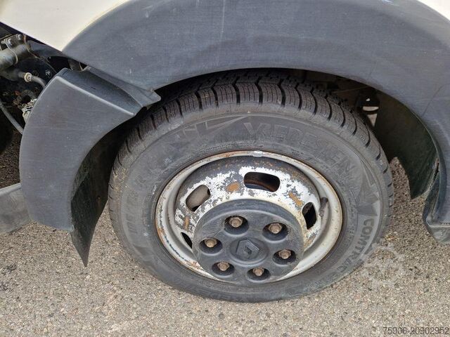 Individuell ausgestattete Transporter / Maßgeschneiderte Lösungen Renault Maxity