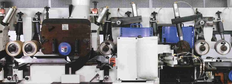 Moulder LEADERMAC not WEINIG SPEEDMAC  (9 SPINDLE)