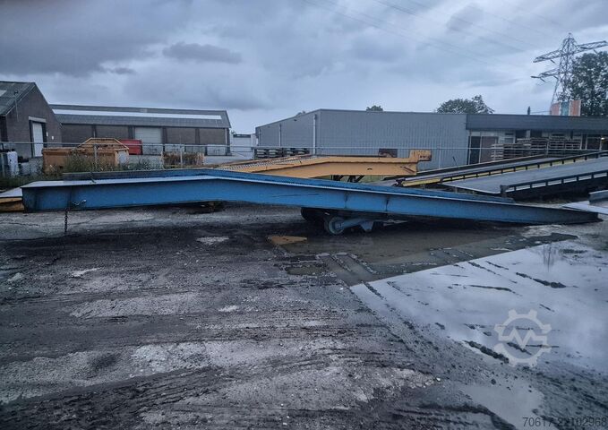 2010 Storax 10 ton laadbrug loadingramp verladerämpe Storax 10 ton laadbrug loadingramp verladerämpe