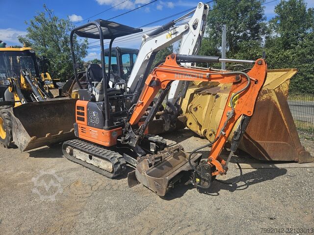 Crawler excavator Hitachi ZX 19 U 5