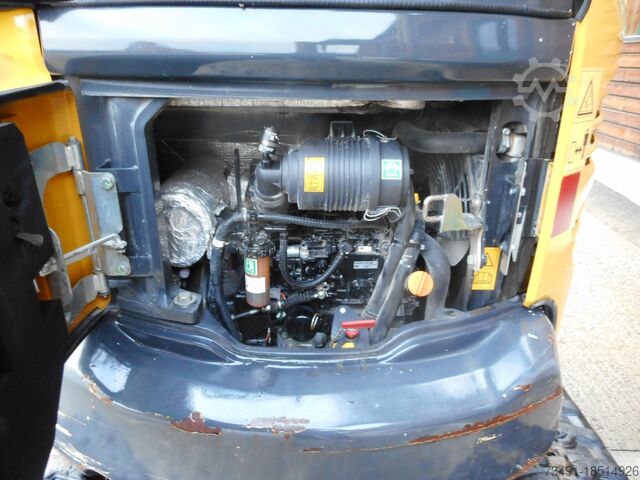 Mini excavator Komatsu PS 26MR-3 mit POWERTILT