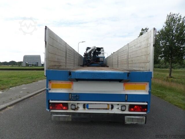 Loading platform Pacton TTD454 Semi