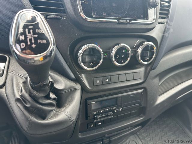 Transporter Fahrgestell IVECO Daily 70 C 18 2 x Fahrgestell 3.0 Automatik