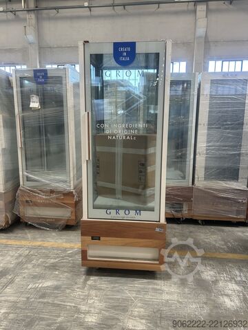 Vertical refrigerated display showcase ISA Cristal Tower 725 RV TB R290