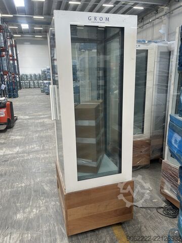 Vertical refrigerated display showcase ISA Cristal Tower 725 RV TB R290