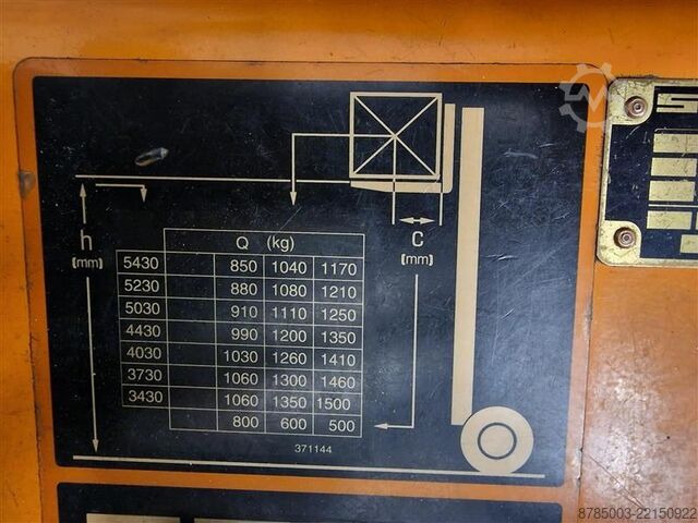 Electric 3-wheel forklift with triplex mast STILL R50-15