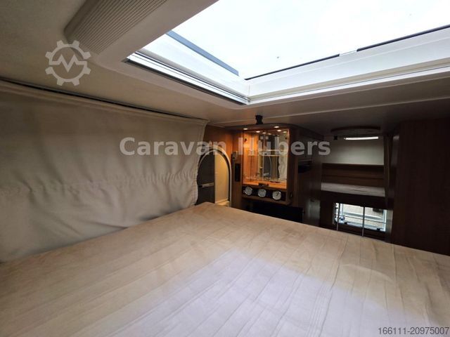 Semi-integrated camper DETHLEFFS Globe 4 - Hubbett - Stockbetten  - Klima