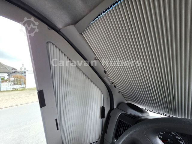 Semi-integrated camper DETHLEFFS Globe 4 - Hubbett - Stockbetten  - Klima