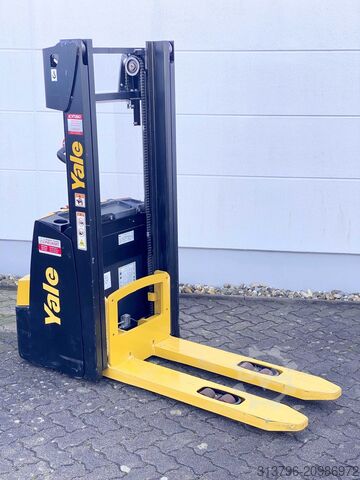 Manual stacker Yale MS10