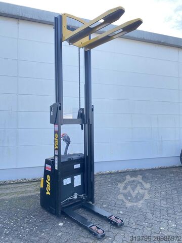Manual stacker Yale MS10