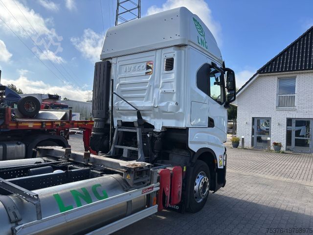 Swap body truck IVECO S-Way 460 LNG Intarder Liftachse Lenkachse