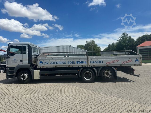 LKW mit Pritsche (offen) MAN TGS 26.320 / 6x2-4 / Stahltransporte / Lift Lenk