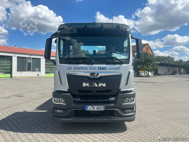 LKW mit Pritsche (offen) MAN TGS 26.330 / 6x2-4 / Stahltransporte / Lift Lenk