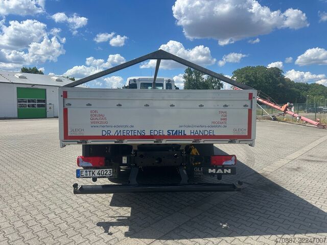 LKW mit Pritsche (offen) MAN TGS 26.330 / 6x2-4 / Stahltransporte / Lift Lenk