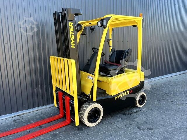 Elektro 4 Rad-Stapler Hyster J1.8XN