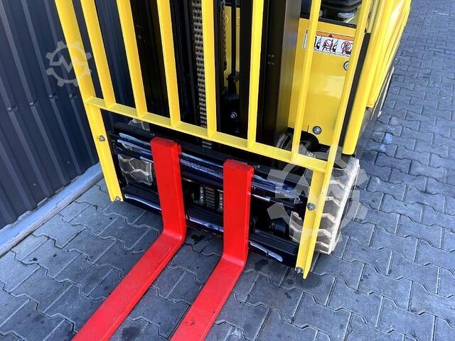 Elektro 4 Rad-Stapler Hyster J1.8XN