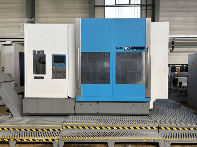Universal Bearbeitungszentrum DMG MORI DMU 200 P