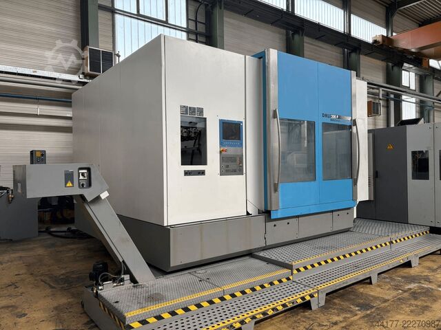 Universal Bearbeitungszentrum DMG MORI DMU 200 P