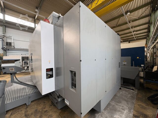 Universal Bearbeitungszentrum DMG MORI DMU 200 P