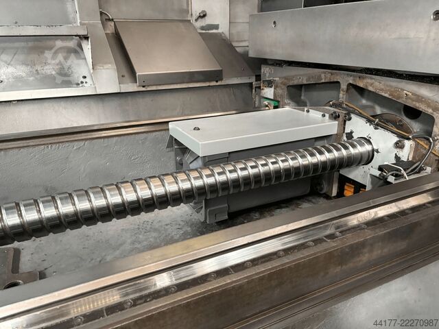 Universal Bearbeitungszentrum DMG MORI DMU 200 P