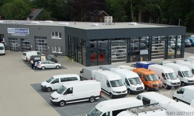 High top van VW Crafter 35 Kasten Plus 7 Sitze MR ERGO LED KAMERA