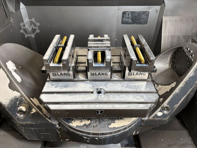 Universal machining center DMG MORI DMC 85 monoBlock RS3