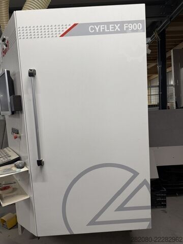Bearbeitungszentrum mit Durchlauf SCM Cyflex 900