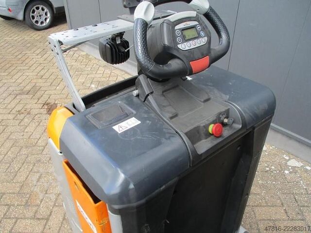 Zugmaschine STILL LT X50