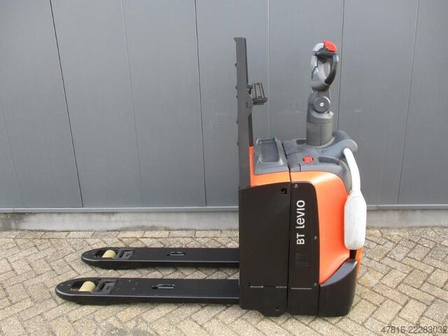Pallet truck TOYOTA LPE200