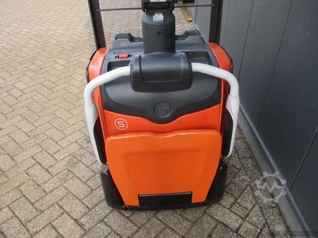 Pallet truck TOYOTA LPE200