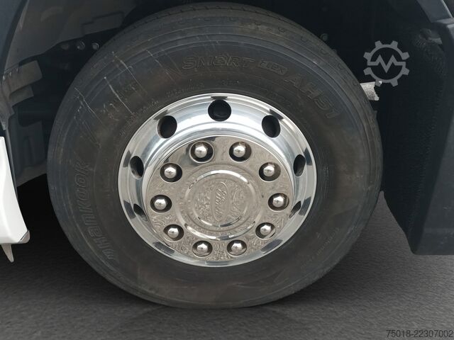 Standard tractor unit FORD F MAX 500