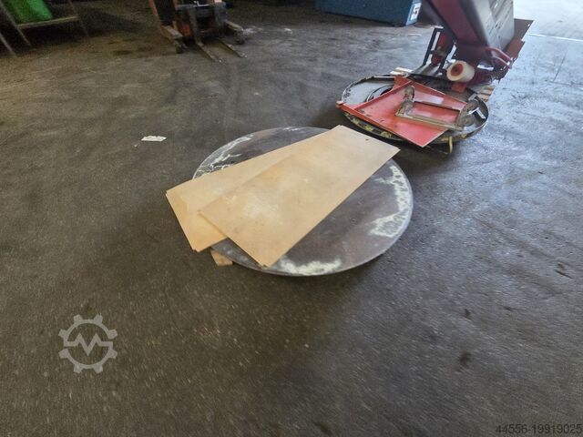 Pallet wrapping machine