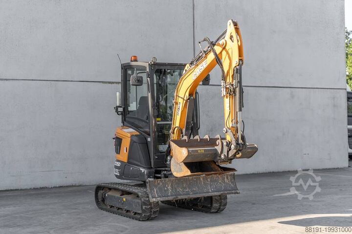 Mini excavator CASE CX 25 D
