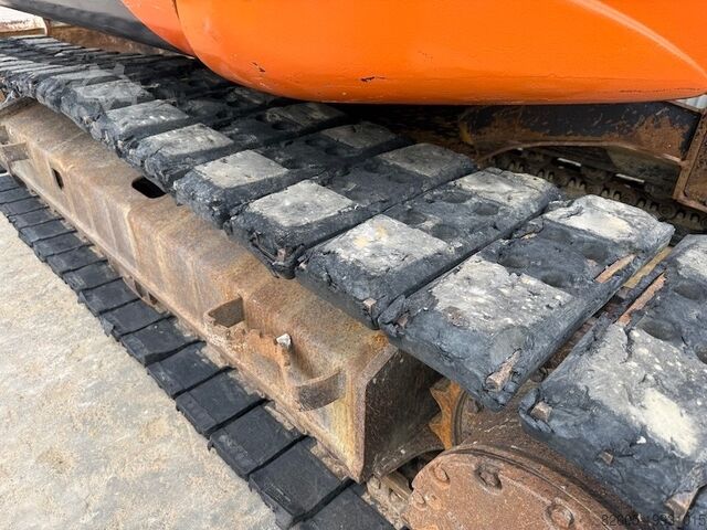 Crawler excavator Hitachi ZX 135 US-5B