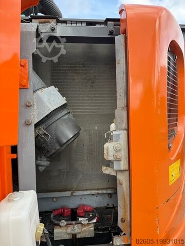 Crawler excavator Hitachi ZX 135 US-5B