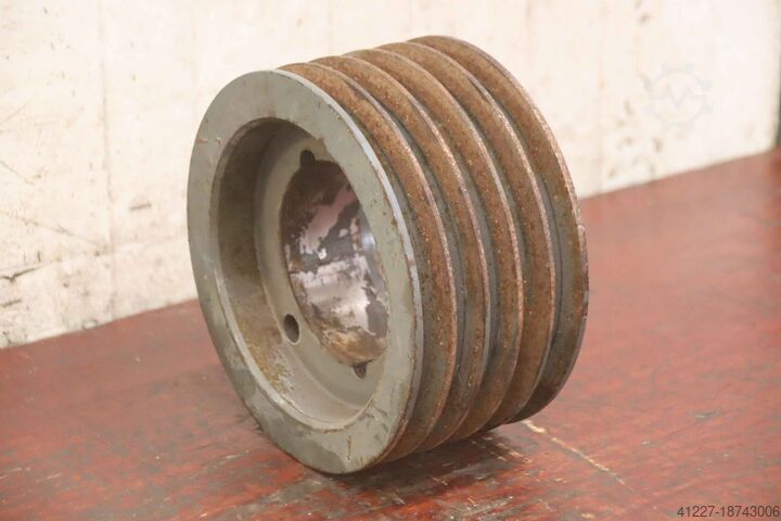 V-belt pulley 5-groove unbekannt SPB 190-5 (17 mm)