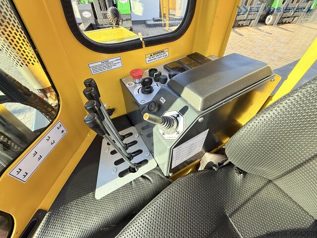 Four-way forklift Combilift C3000 GAS TRIPLEX 7600MM FREE-LIFT